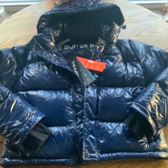 ARITZIA SUPER PUFF super shorty admiral 700 down fill/ M/NWT/sold out - Picture 2 of 4